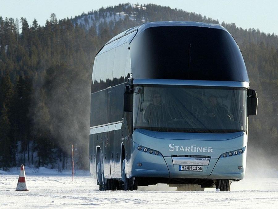  Neoplan Starliner SHD 2005 года  (фото 1 из 16)